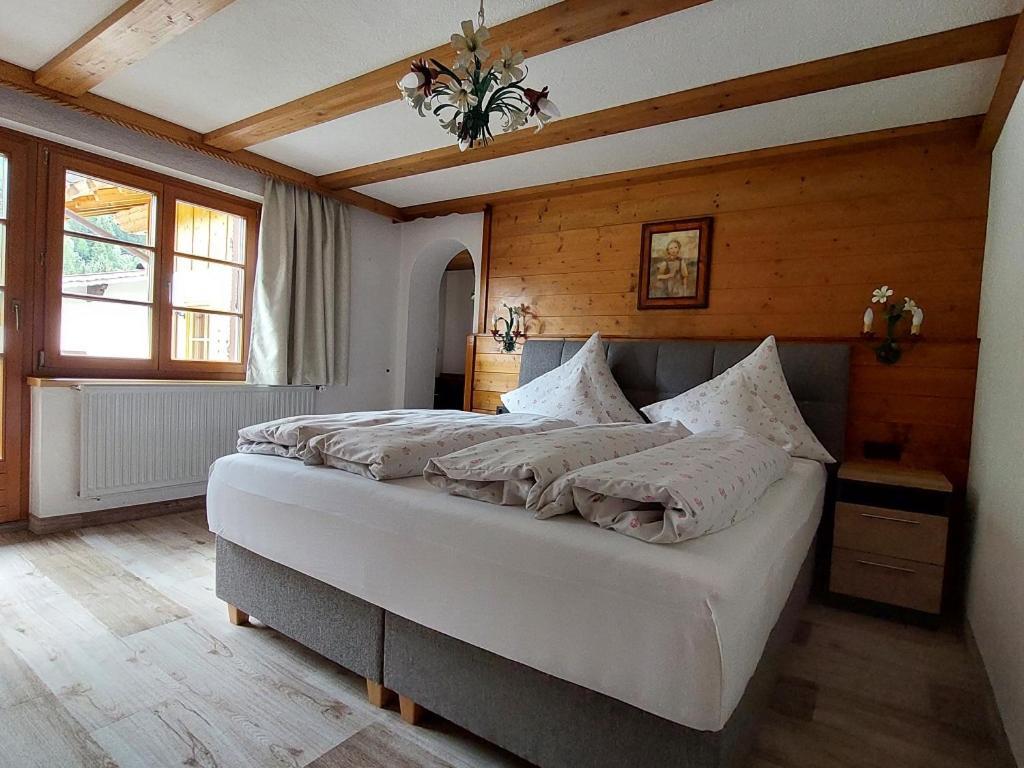 Bed & Breakfast Gaestehaus Rita *